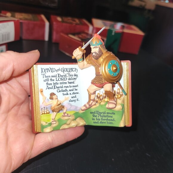 Hallmark Keepsake Ornament 1999 David & Goliath Favorite Bible Stories - Picture 2 of 6